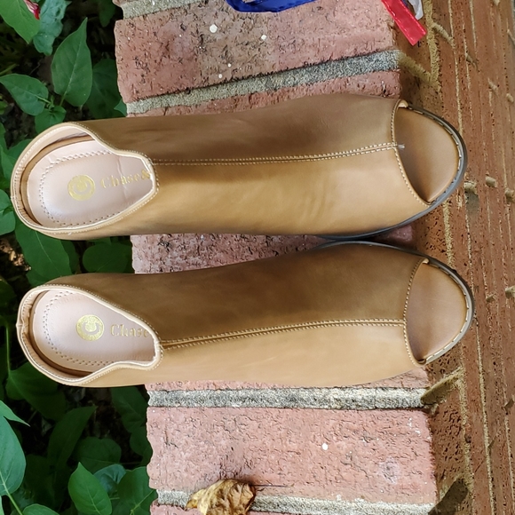 5/$25 - New Heeled mules - sz. 9 - Picture 4 of 8